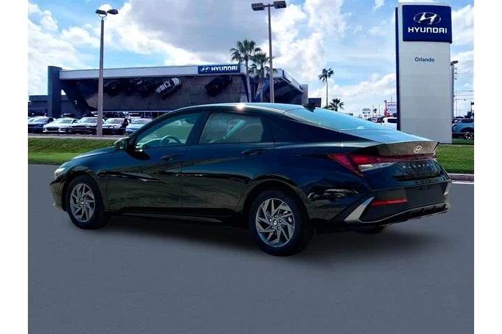 $19177 : Hyundai ELANTRA 2024 SEL 4dr image 4