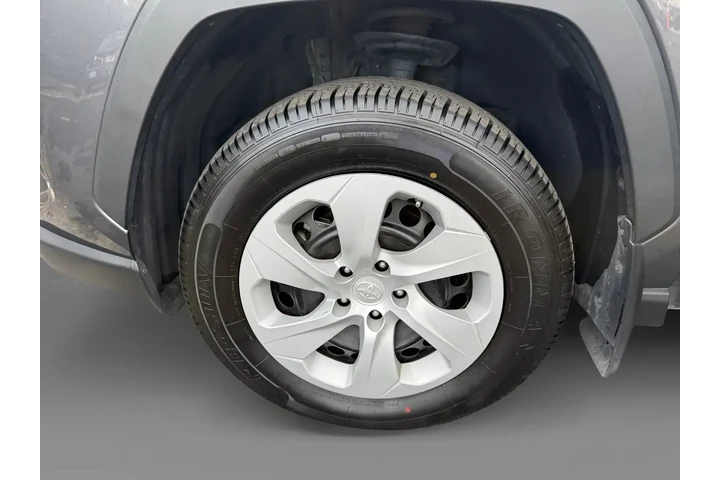 $24561 : Toyota RAV4 2024 LE 4dr SUV image 9