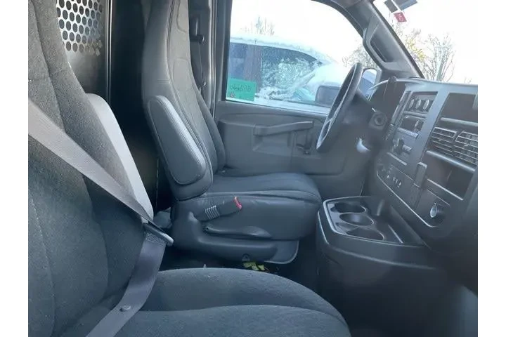 $27671 : GMC Savana 2023 2500 3dr Car image 8