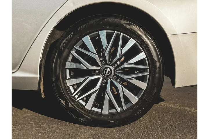 $18836 : Nissan Altima 2024 2.5 SV 4d image 10