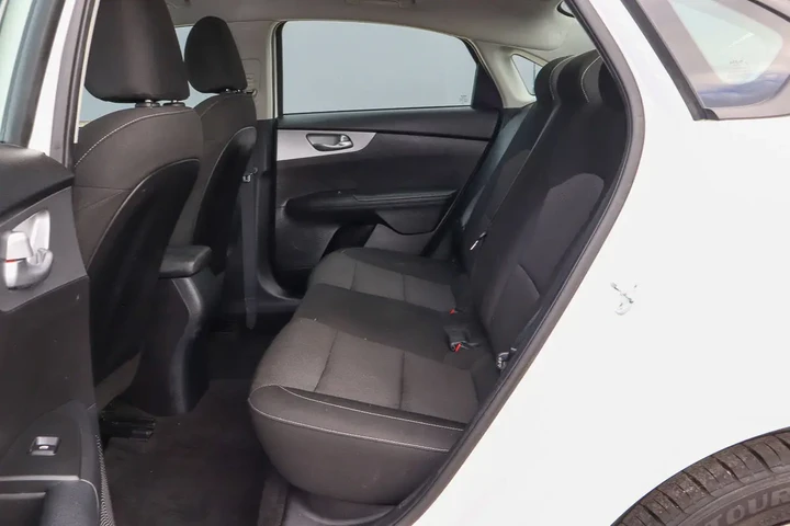 $17588 : 2023 Forte LXS image 8