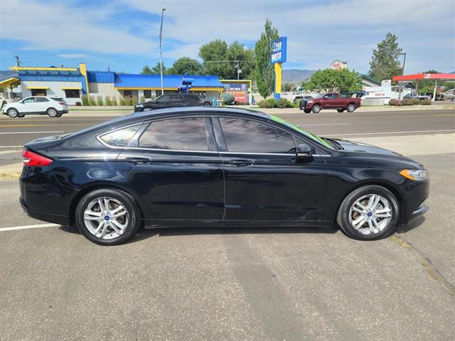 $11999 : 2018 Fusion SE Sedan image 8