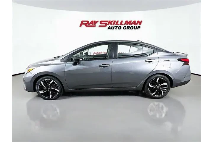 $18975 : Nissan Versa 2024 SR 4dr Sed image 4