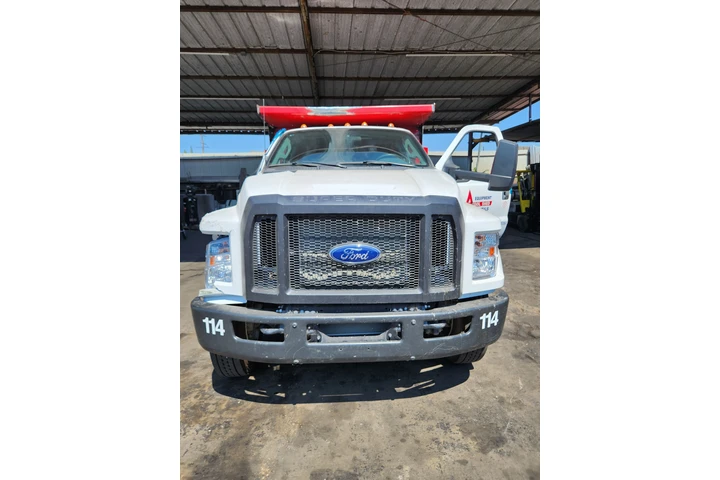 $30 : FORD F650 DUMP TRUCK DE VOLTEO image 1