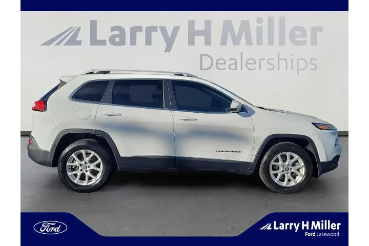 $10000 : Jeep Cherokee 2015 4x4 Latit image 6