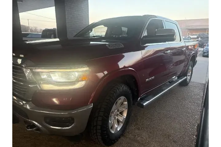 $22970 : Ram 1500 2019 4x4 Laramie 4d image 1