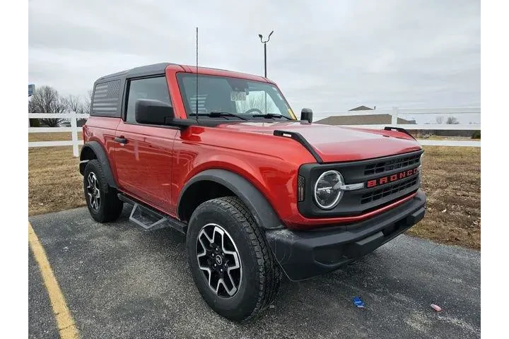 $35500 : Ford Bronco 2023 4x4 Base 2d image 2