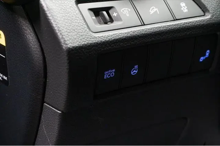 $11994 : Hyundai SANTA FE Sport 2015 image 7