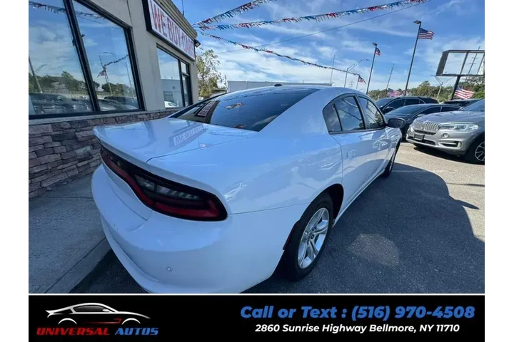 Dodge Charger 2022 SXT 4dr S image 5
