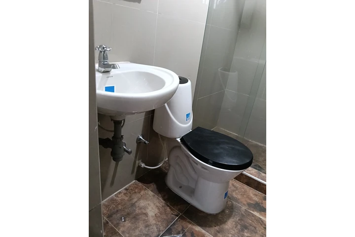 $550000 : Alquiler de estudio dama sola image 6