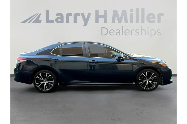Toyota Camry 2019 SE 4dr Sed image 6
