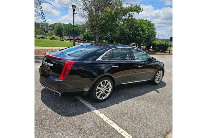 $5500 : 2014 XTS Luxury Collection image 4