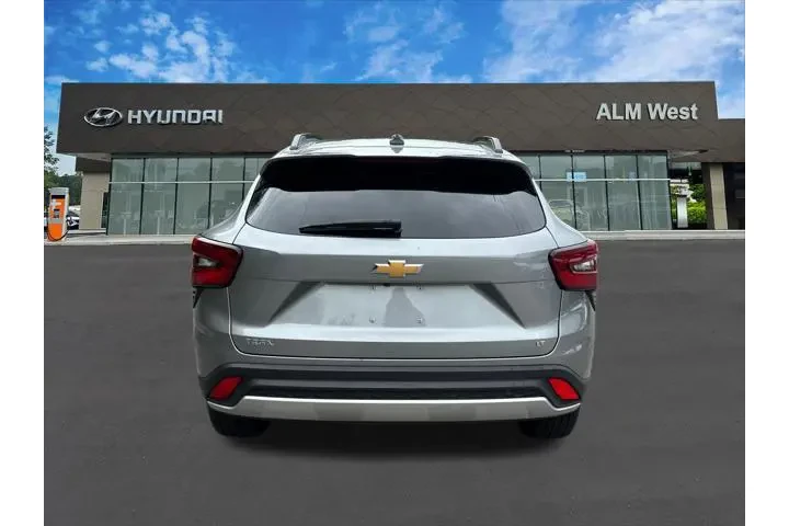 $19720 : Chevrolet Trax 2025 LT 4dr C image 9