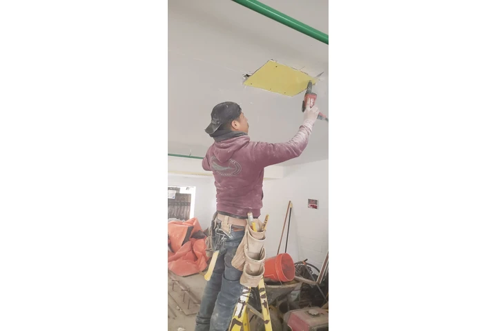 Construcción&cleaning services image 8