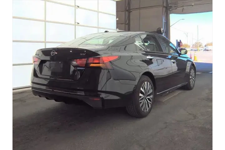 $20699 : Nissan Altima 2024 2.5 SV 4d image 4