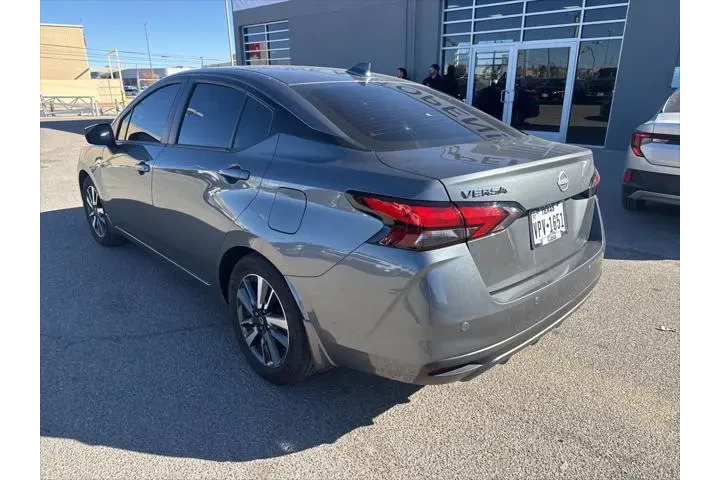 $17991 : Nissan Versa 2025 SV 4dr Sed image 5