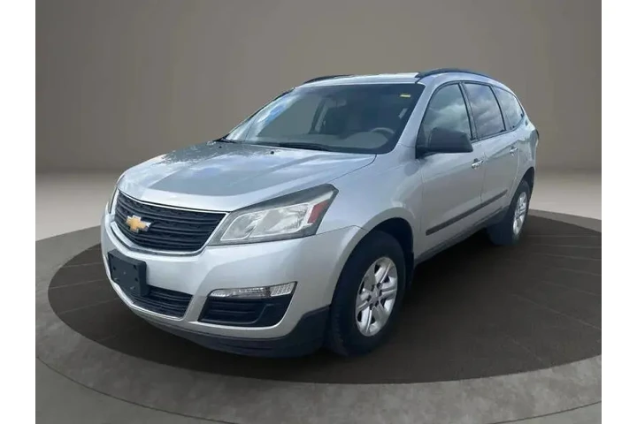 $6400 : 2015 Traverse LS image 4