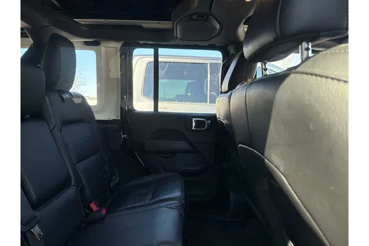 $30420 : Jeep Wrangler Unlimited 2021 image 7