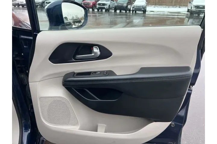 $22491 : Chrysler Pacifica 2020 Limit image 10