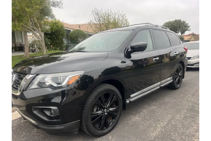 $14900 : 2017 Pathfinder Platinum image 6