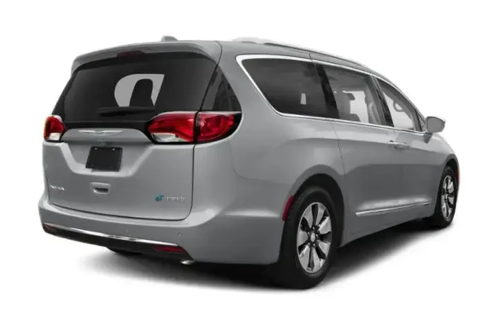Chrysler Pacifica Hybrid 202 image 5