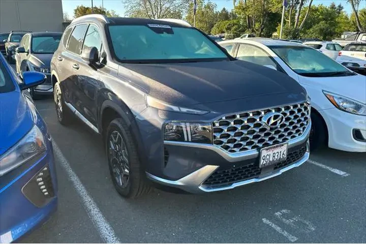 $32990 : Hyundai SANTA FE Plug-In Hyb image 2