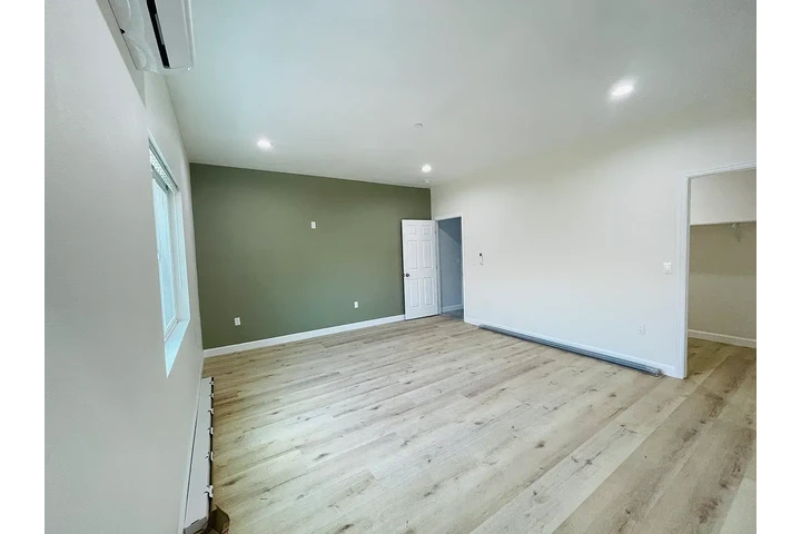 $1500 : Newly built, 3 bedrooms, 2 bat image 5