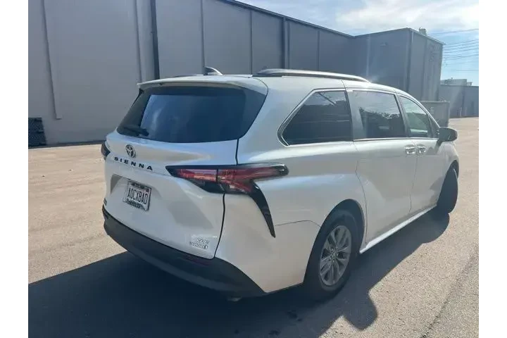 $37999 : Toyota Sienna 2022 XLE 8-Pas image 6