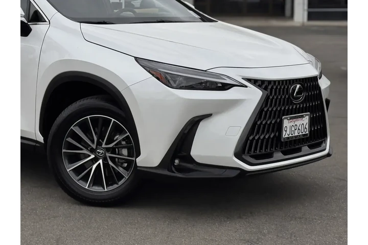 $39994 : Lexus NX 350 2024 AWD 4dr Cr image 3