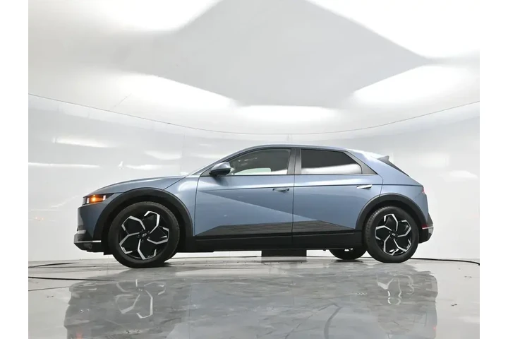 $22560 : Hyundai IONIQ 5 2024 SEL 4dr image 7