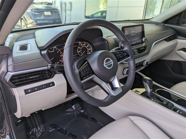 $20950 : 2022 Altima 2.5 SV image 2