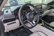 $20950 : 2022 Altima 2.5 SV thumbnail