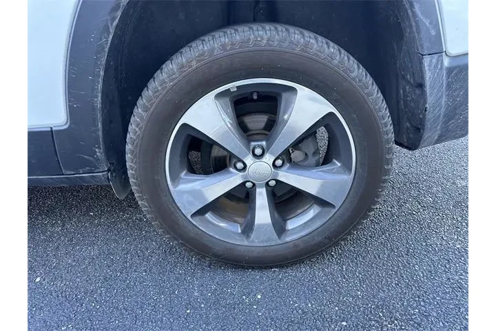 $9000 : Jeep Cherokee 2019 Limited 4 image 5