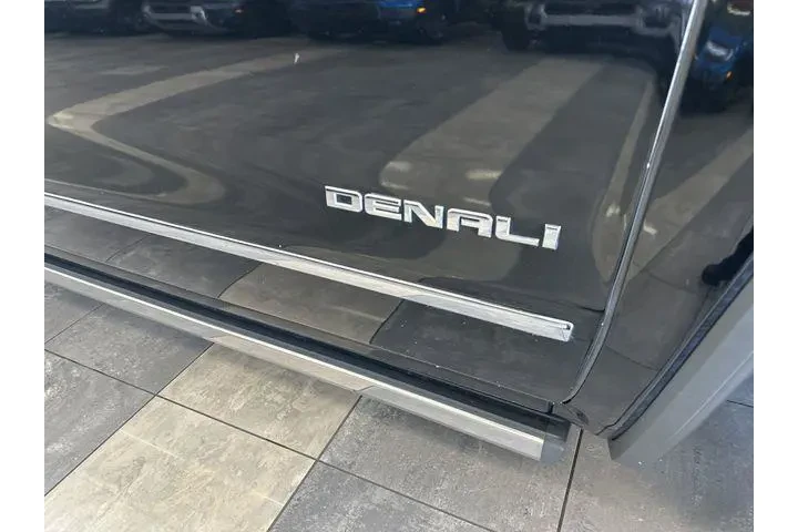 $24000 : GMC Sierra 1500 2017 4x4 Den image 8