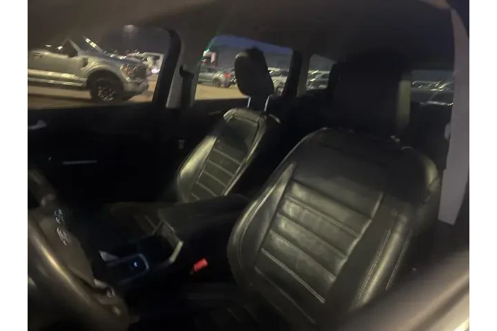 $8895 : Ford Escape 2018 Titanium 4d image 9