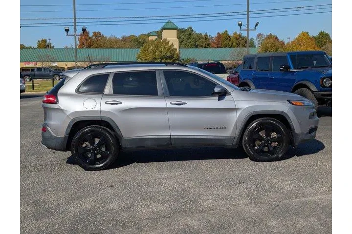 $10995 : Jeep Cherokee 2018 4x4 Latit image 7