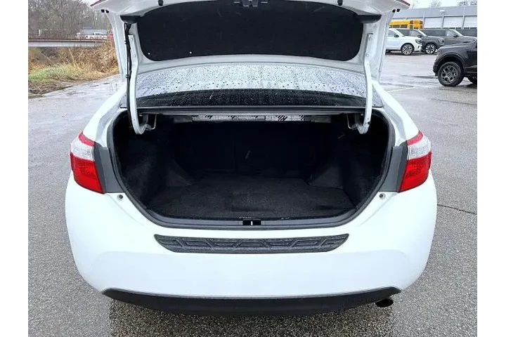 $12985 : Toyota Corolla 2015 S 4dr Se image 9