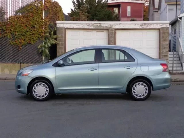 $7800 : 2010 Yaris image 10