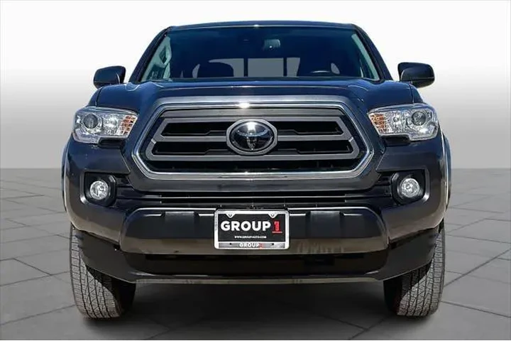 $30982 : Toyota Tacoma 2021 4x2 SR5 V image 3