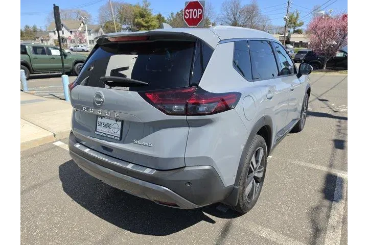 $23330 : Nissan Rogue 2023 AWD SL 4dr image 5