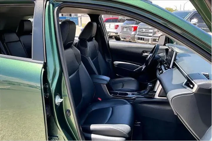 $26952 : Toyota Corolla Cross 2024 XL image 9