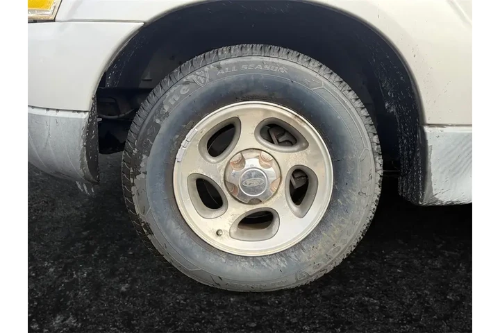 $13000 : Ford Explorer Sport Trac 200 image 6