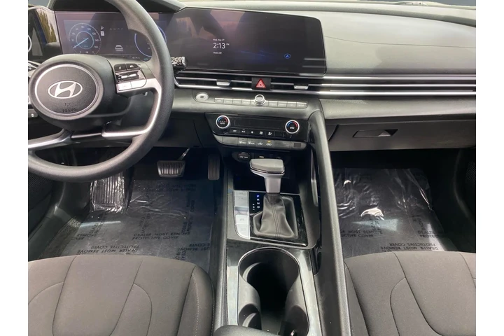 $24794 : Hyundai ELANTRA Hybrid 2024 image 8