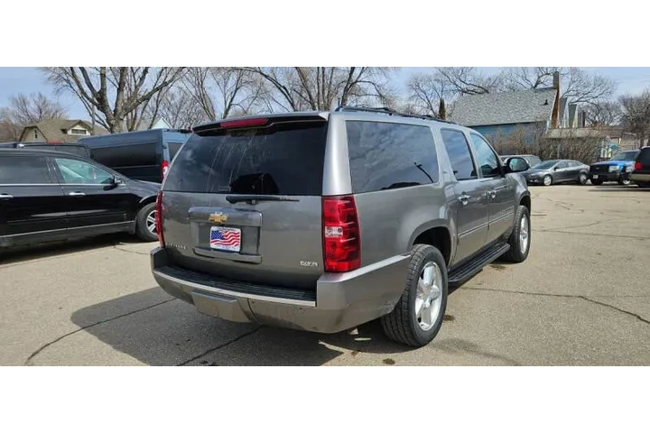 $8990 : 2009 Suburban LTZ image 6