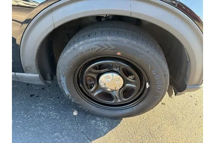 $20999 : Ford Explorer 2022 AWD Polic image 9