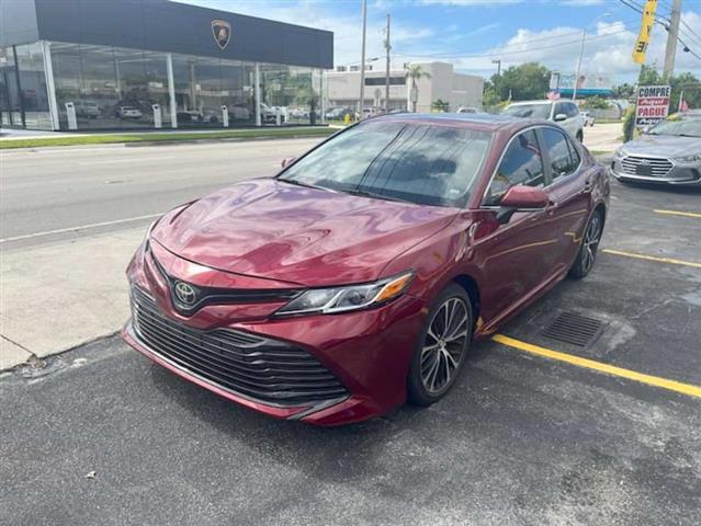 $17900 : 2018 Toyota Camry image 3