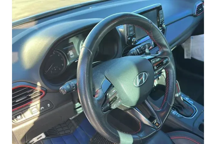 $16405 : Hyundai ELANTRA GT 2019 N Li image 5
