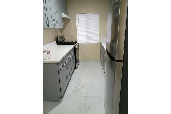 $959 : Rento cuarto image 2