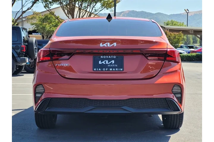 $16299 : 2022 Forte LXS image 7