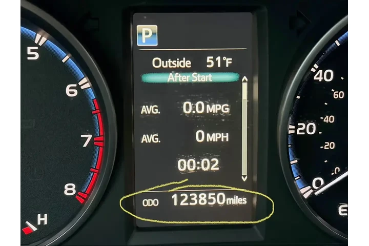 $11000 : RAV4 XLE, 2017 image 10